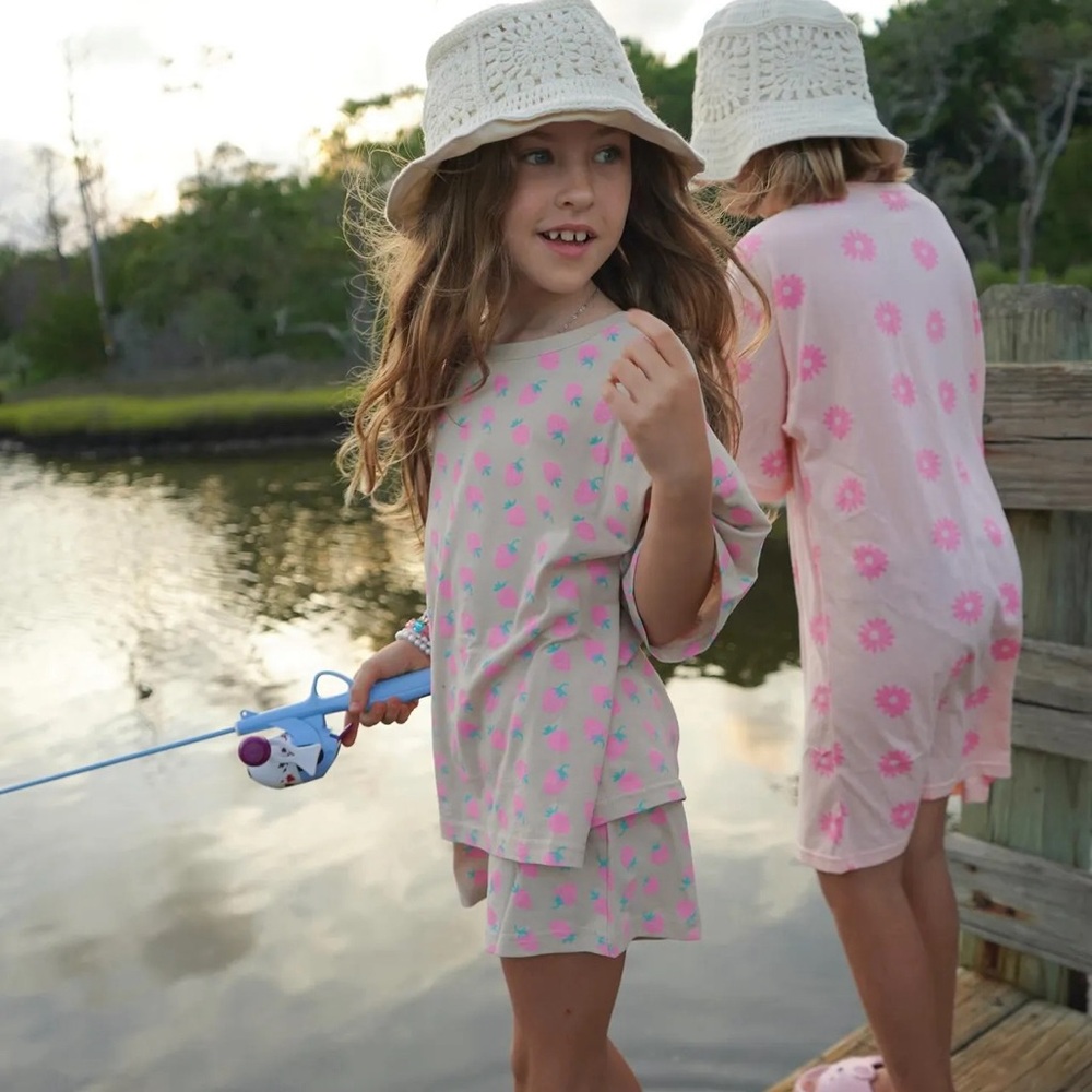 Indy & Pippa strawberry daydreamers matching set NWT size 3T oversized - Picture 4 of 10